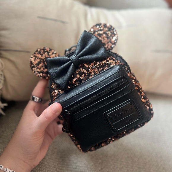 Rare Disney Parks x Loungefly Belle of the Bronze Wristlet NWT - Picture 5 of 5